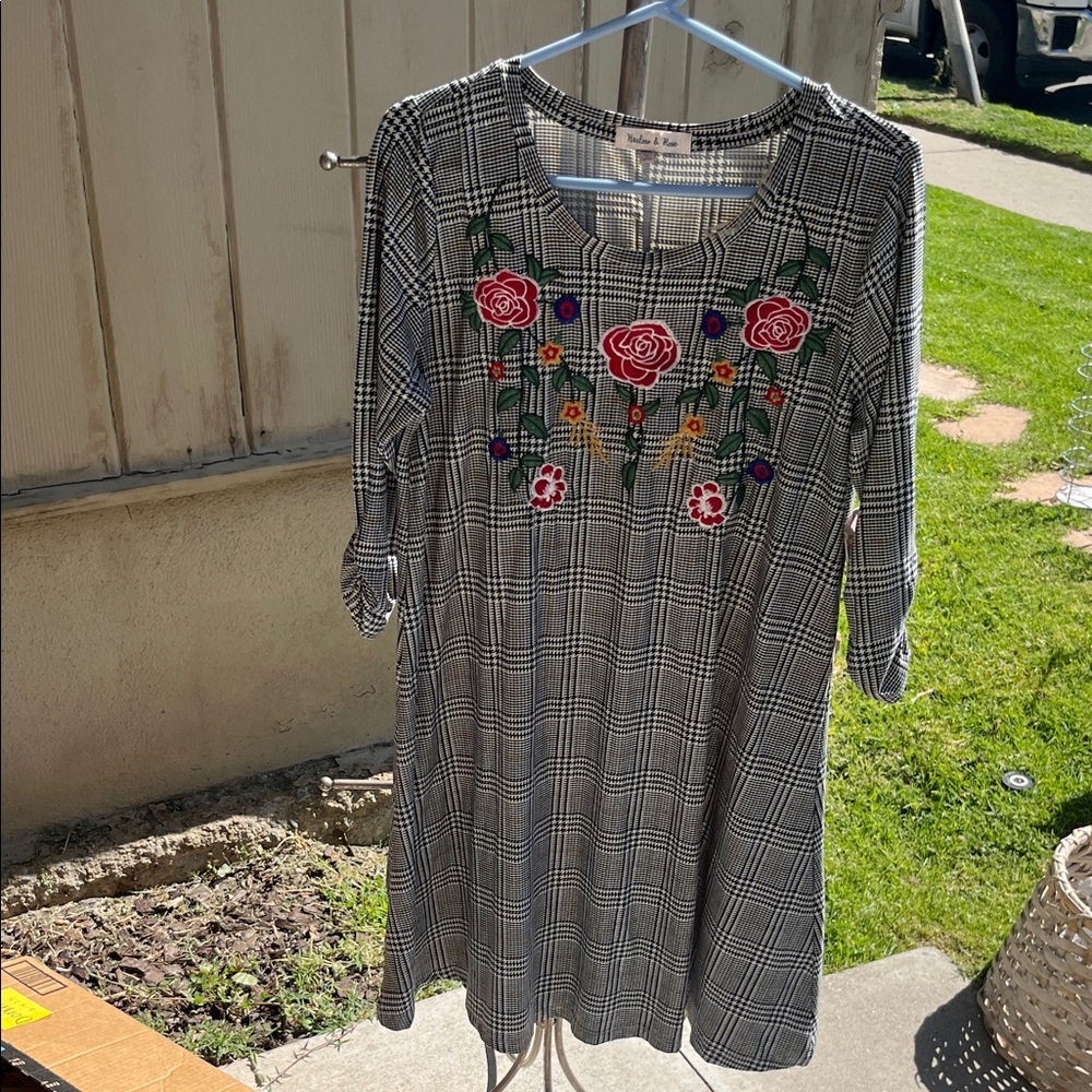 Chic Black and White Plaid Dress with Floral Embroidery